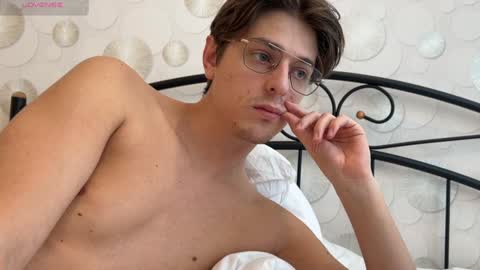 Chris online show from 6, 2, 2025