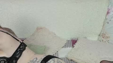 yourkriss_new1 online show from 2, 11, 2025