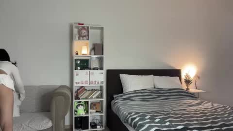 yourlittlesunrise_ online show from 15, 12, 2025