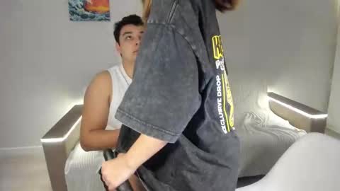 AJ online show from 9, 3, 2026