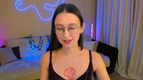 Snapshot of yourlovelystoryy chatting on 29, 9, 2025 Vetta online show from 29, 9, 2025