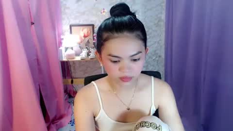 Snapshot of yourlovelytranspinay chatting on 22, 10, 2025 your lovely Dina online show from 22, 10, 2025