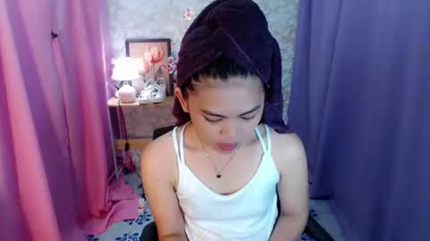 Snapshot of yourlovelytranspinay chatting on 27, 10, 2025 your lovely Dina online show from 27, 10, 2025