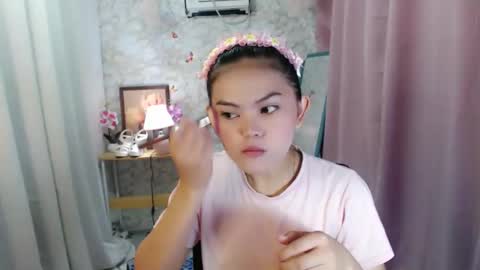 Snapshot of yourlovelytranspinay chatting on 14, 12, 2025 your lovely Dina online show from 14, 12, 2025