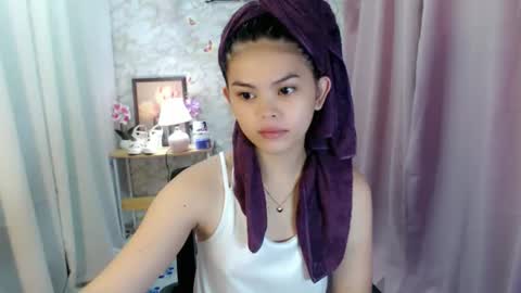 Snapshot of yourlovelytranspinay chatting on 15, 12, 2025 your lovely Dina online show from 15, 12, 2025