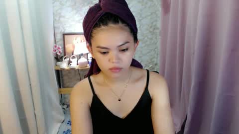 Snapshot of yourlovelytranspinay chatting on 7, 1, 2026 your lovely Dina online show from 7, 1, 2026