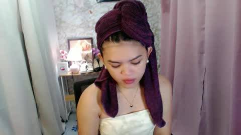 Snapshot of yourlovelytranspinay chatting on 25, 2, 2026 your lovely Dina online show from 25, 2, 2026