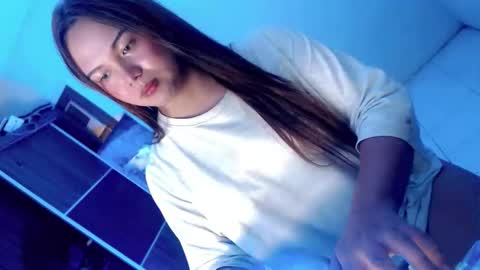 Snapshot of yourlovingpearl chatting on 27, 10, 2025 PEARL online show from 27, 10, 2025