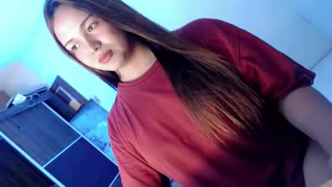 Snapshot of yourlovingpearl chatting on 18, 11, 2025 PEARL online show from 18, 11, 2025