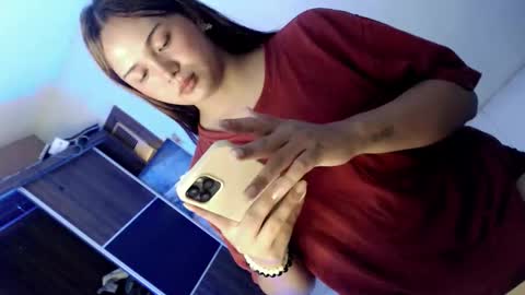 Snapshot of yourlovingpearl chatting on 20, 11, 2025 PEARL online show from 20, 11, 2025