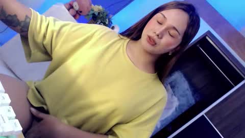 Snapshot of yourlovingpearl chatting on 29, 11, 2025 PEARL online show from 29, 11, 2025