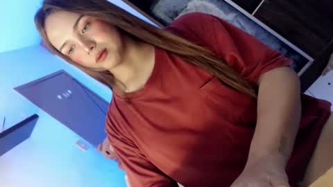 Snapshot of yourlovingpearl chatting on 2, 12, 2025 PEARL online show from 2, 12, 2025