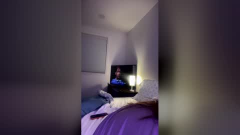 Your Neighbor Camilla online show from 30, 4, 2026