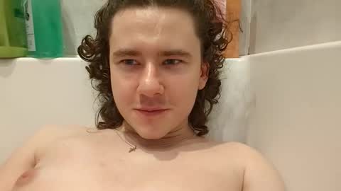 Snapshot of yourpantyhosesla_ve chatting on 7, 11, 2025 Nylon slave online show from 7, 11, 2025