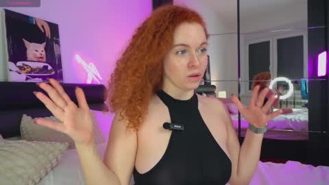 Snapshot of yourpie_ash chatting on 21, 11, 2025 Ashley online show from 21, 11, 2025