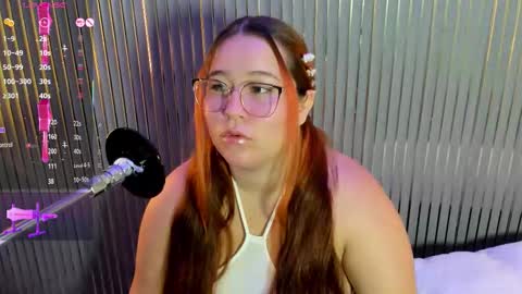 Snapshot of yourpretty_chloe chatting on 9, 1, 2026 CHLOE online show from 9, 1, 2026