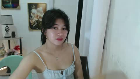 Snapshot of yourprettytrish chatting on 21, 2, 2025 Trish online show from 21, 2, 2025