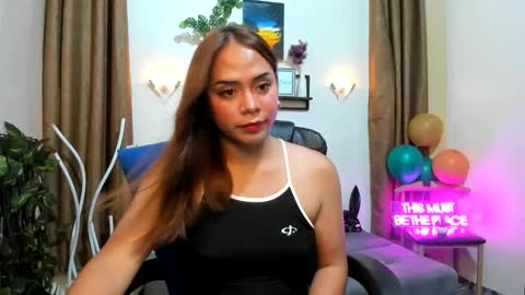 Snapshot of yourqueen_kaye chatting on 6, 11, 2025 kaye online show from 6, 11, 2025