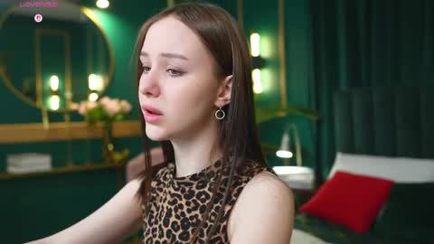 yours fetish mary online show from 14, 4, 2026