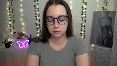 Happy online show from 5, 3, 2025