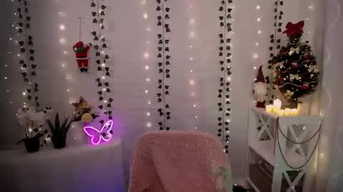 Happy online show from 3, 12, 2025