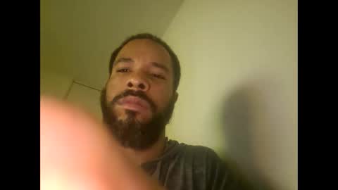 Snapshot of yoursexydaddy79 chatting on 15, 12, 2025 mother fucker online show from 15, 12, 2025