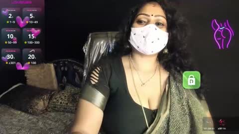 Snapshot of yourss_preethy chatting on 18, 9, 2025 preethy online show from 18, 9, 2025