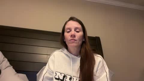 yourstrulylivy online show from 27, 12, 2024