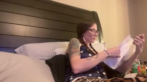 yourstrulylivy online show from 31, 12, 2024