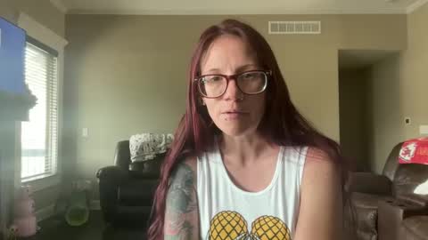 yourstrulylivy online show from 16, 9, 2025