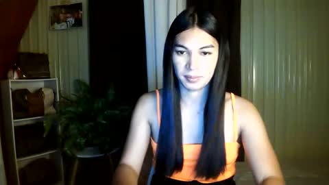yoursubmissive_larah online show from 11, 6, 2026