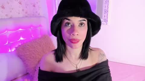 Snapshot of yoursweet_cami chatting on 14, 12, 2025 online show from 14, 12, 2025