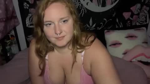 Snapshot of yourthickgingergoddess chatting on 28, 9, 2025 yourthickgingergoddess online show from 28, 9, 2025