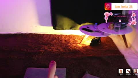 Bella- Independert Model online show from 27, 7, 2026