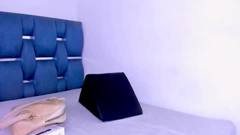 Snapshot of yourwife_anna chatting on 29, 9, 2025 yourwife_anna online show from 29, 9, 2025