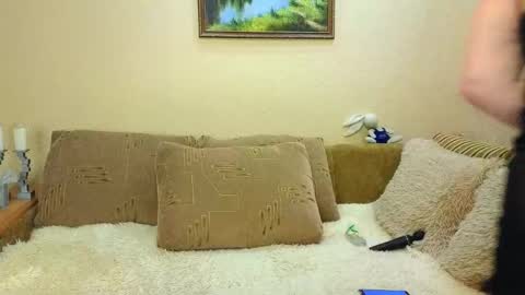 Snapshot of yourxqueen chatting on 31, 10, 2025 YourXQueen online show from 31, 10, 2025