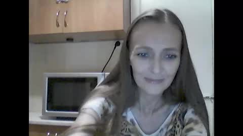 Snapshot of youur_light chatting on 16, 11, 2025 Youur light online show from 16, 11, 2025