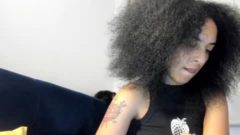 Snapshot of youwishtobeme chatting on 3, 2, 2025 elizabeth ju online show from 3, 2, 2025