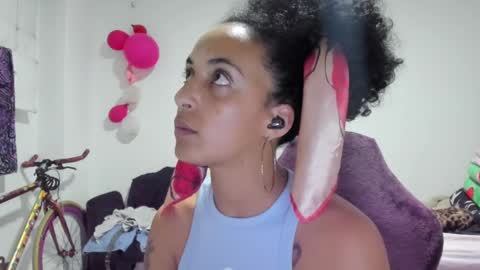 Snapshot of youwishtobeme chatting on 27, 2, 2025 elizabeth ju online show from 27, 2, 2025