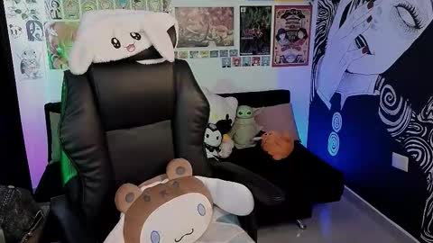    rawr   Anne Independent model      online show from 13, 9, 2025