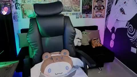    rawr   Anne Independent model      online show from 16, 1, 2026