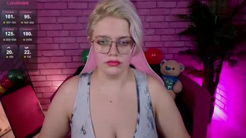 Snapshot of yukiohara chatting on 26, 11, 2025 Yuki online show from 26, 11, 2025