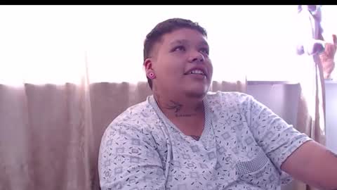 yul and val couple online show from 14, 12, 2025