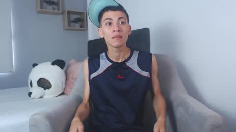 Snapshot of yulian_vasquez chatting on 28, 2, 2025 yulian_vasquez online show from 28, 2, 2025