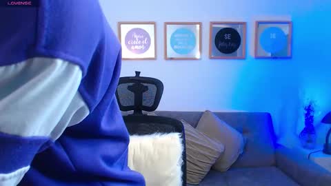 Snapshot of yulian_vasquez chatting on 9, 10, 2025 yulian_vasquez online show from 9, 10, 2025