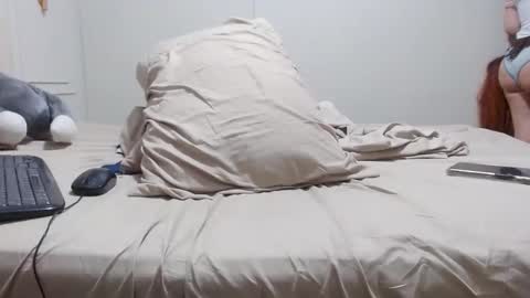 yuliana_25 online show from 26, 4, 2026