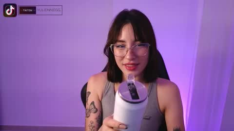 Snapshot of yulienne chatting on 11, 9, 2025 Yulienne online show from 11, 9, 2025