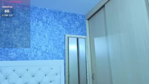 yulissa_girls online show from 22, 9, 2025