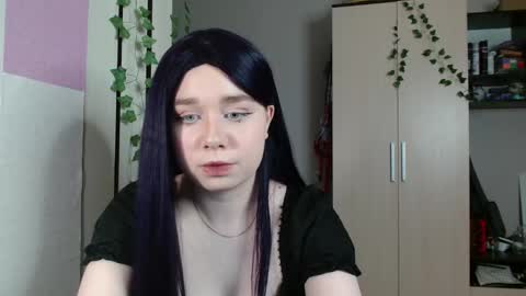 Snapshot of yuly_soft chatting on 15, 12, 2025 Eva online show from 15, 12, 2025