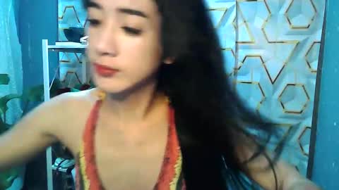 Snapshot of yumi_18 chatting on 29, 11, 2025 yumi_18 online show from 29, 11, 2025